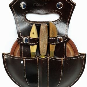 SET DE ASADO (CUCHILLO/ TENEDOR/ AFILADOR/TABLA DE MADERA REDONDA)