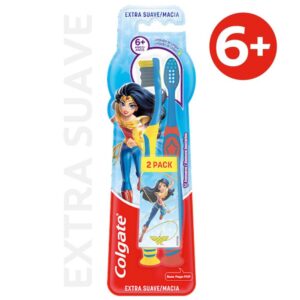 Colgate   Cepillo Dental Colgate Smiles Batman/Wonder Woman 6+ x 2 Unidades